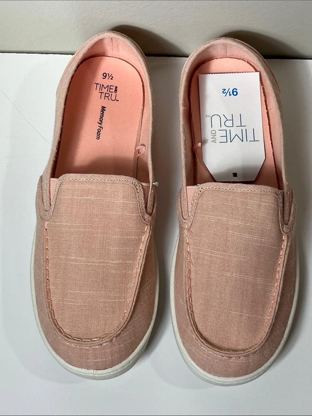NWT Moc Toe Surf Shoe Light Pink Size 9.5